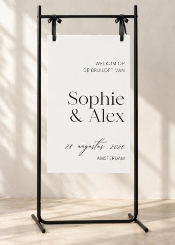 Elegante bruiloftswelkomst hangend in zwart frame | Studio Sproet