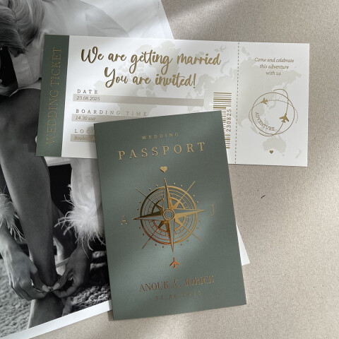Paspoort + wedding ticket met goudfolie | Studio Sproet