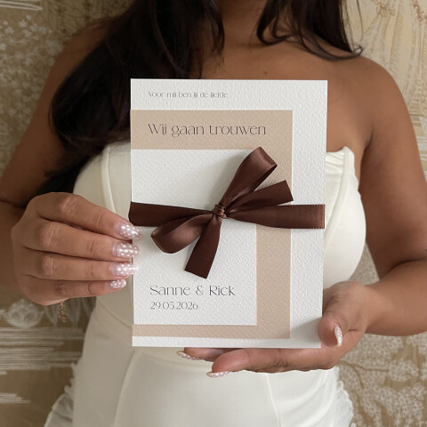 Stapel trouwkaart white-beige | Studio Sproet